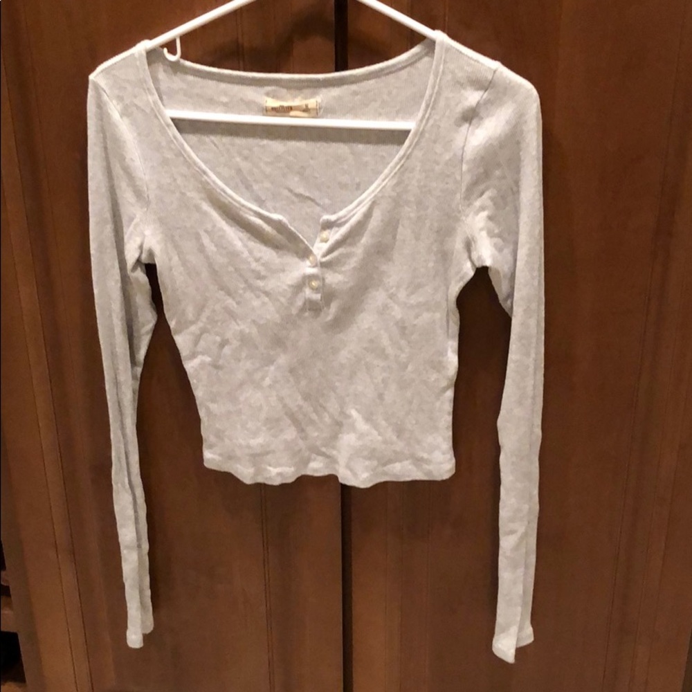 women’s long sleeved cropped henley